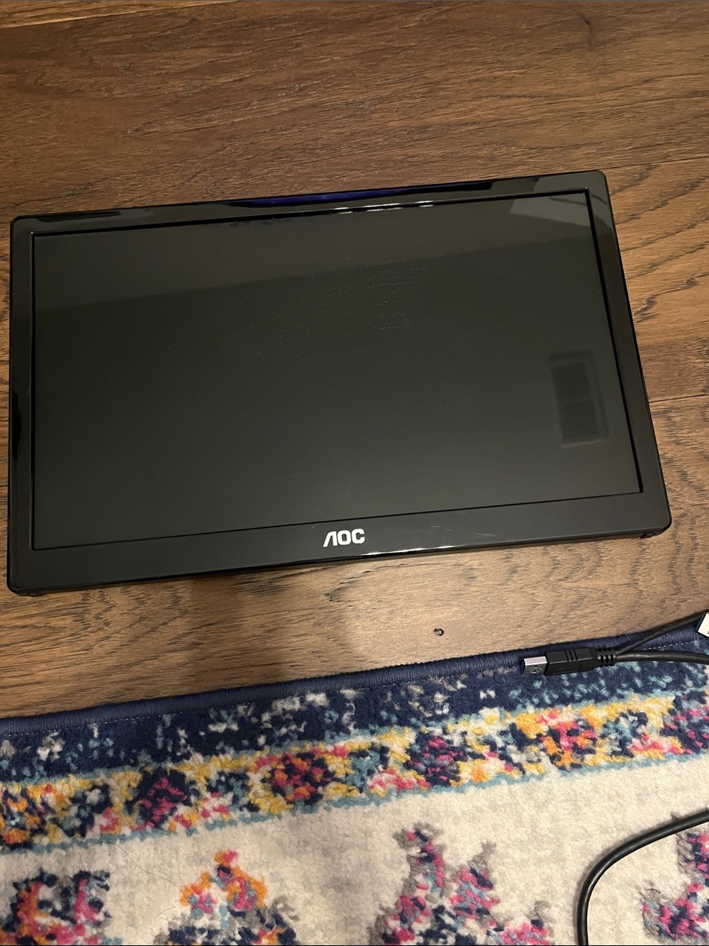 AOC Monitor Ultra portable on-the-go viewing plus carrying case & cable